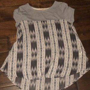 grey patterned shirt